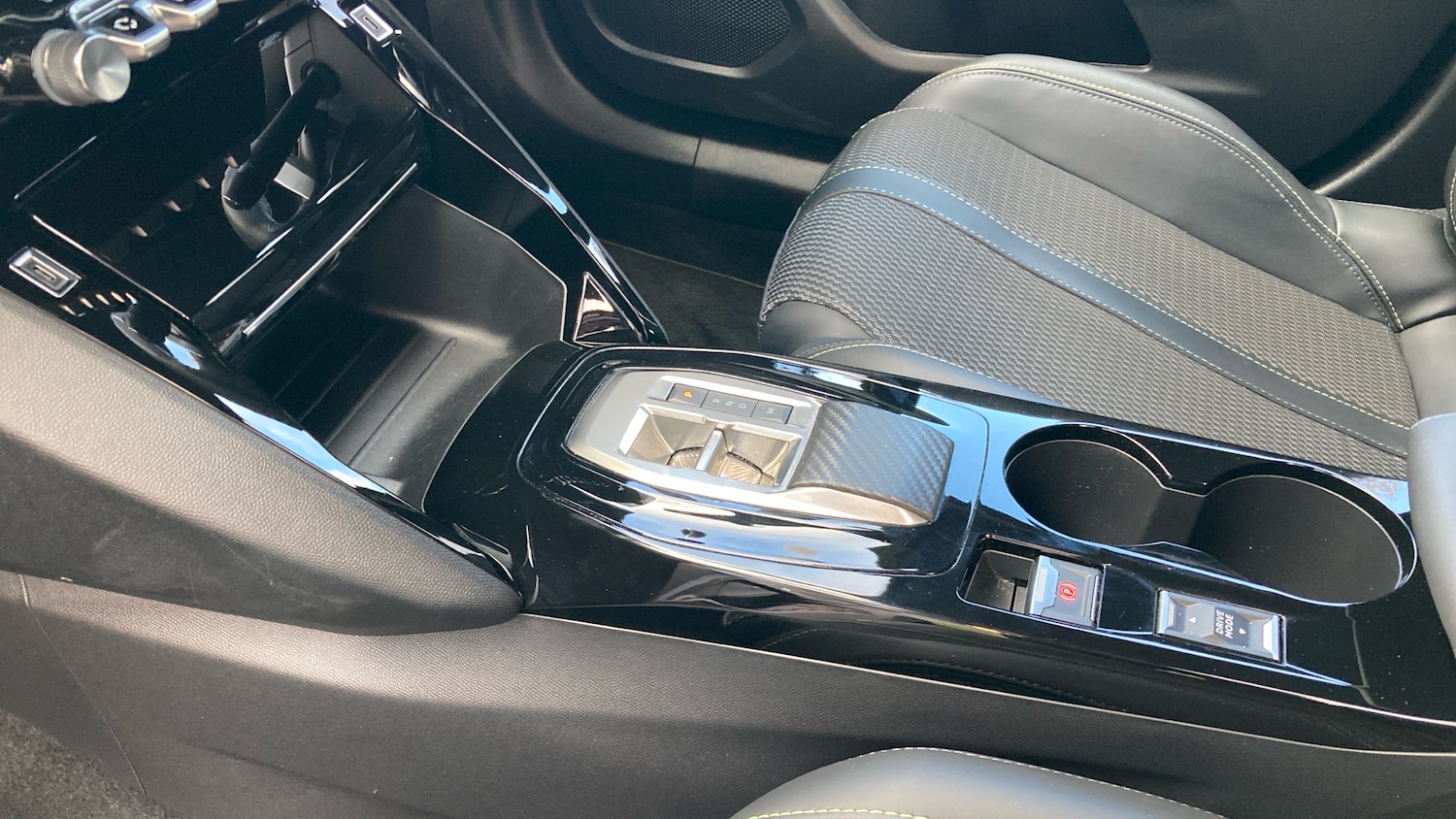 Used Peugeot 2008 2024 for sale - 76396817: Photo 13