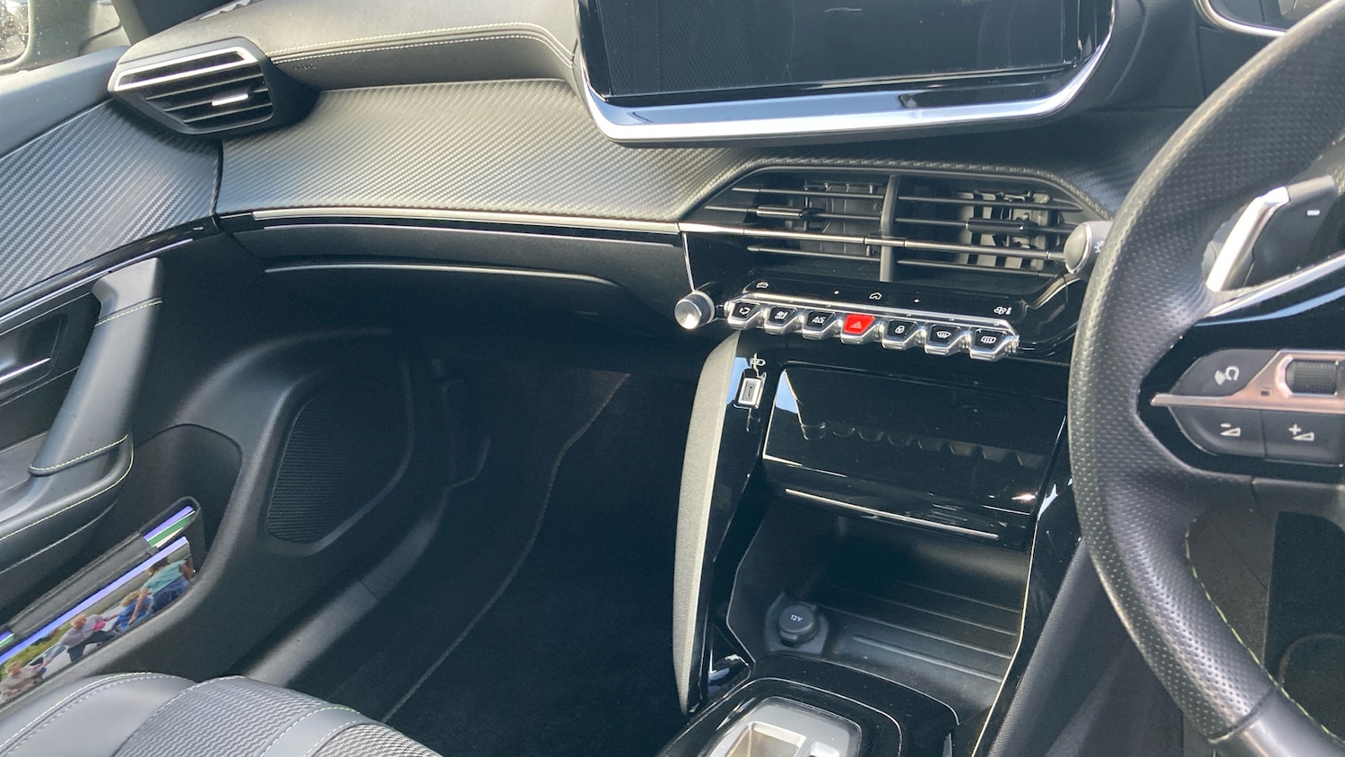 Used Peugeot 2008 2024 for sale - 76396817: Photo 14