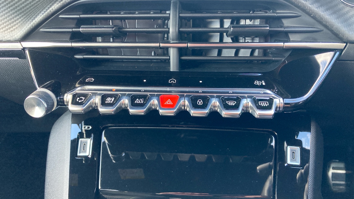 Used Peugeot 2008 2024 for sale - 76396817: Photo 23