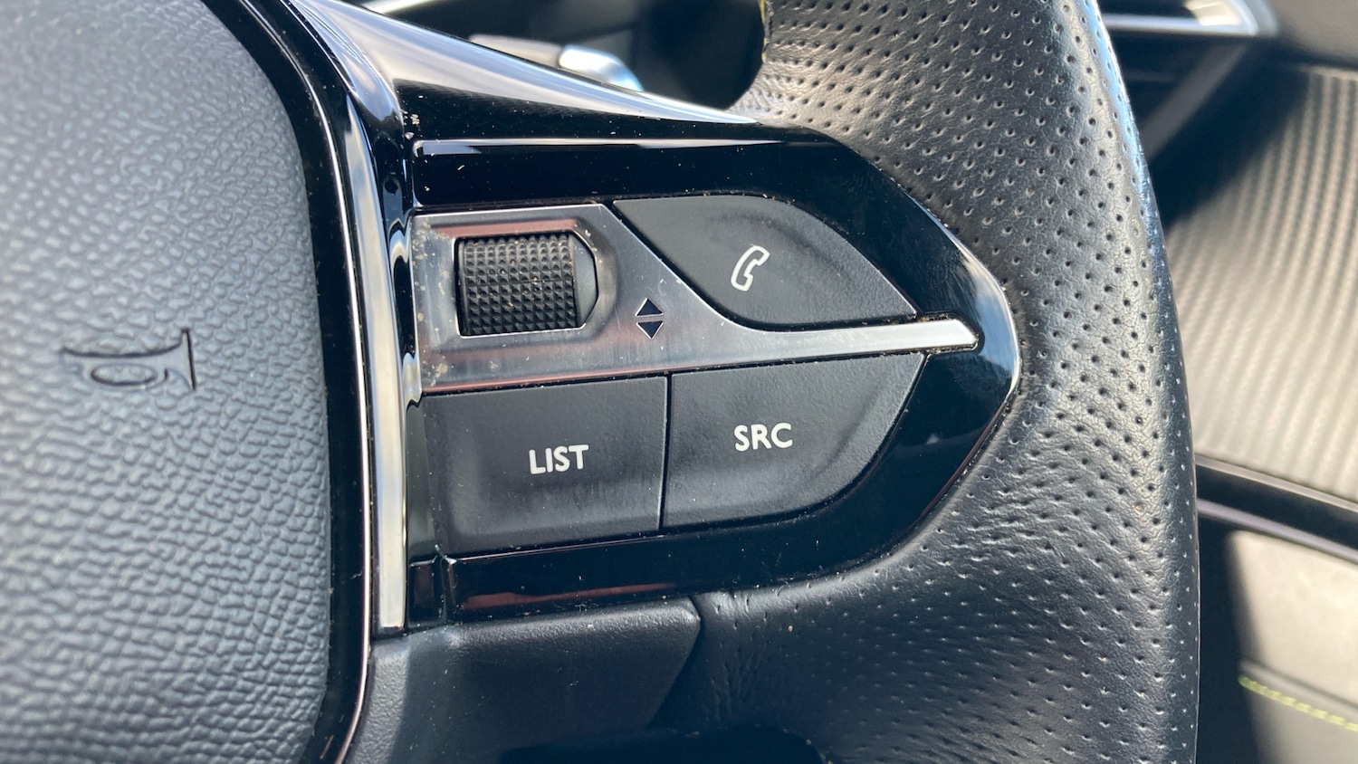 Used Peugeot 2008 2024 for sale - 76396817: Photo 25