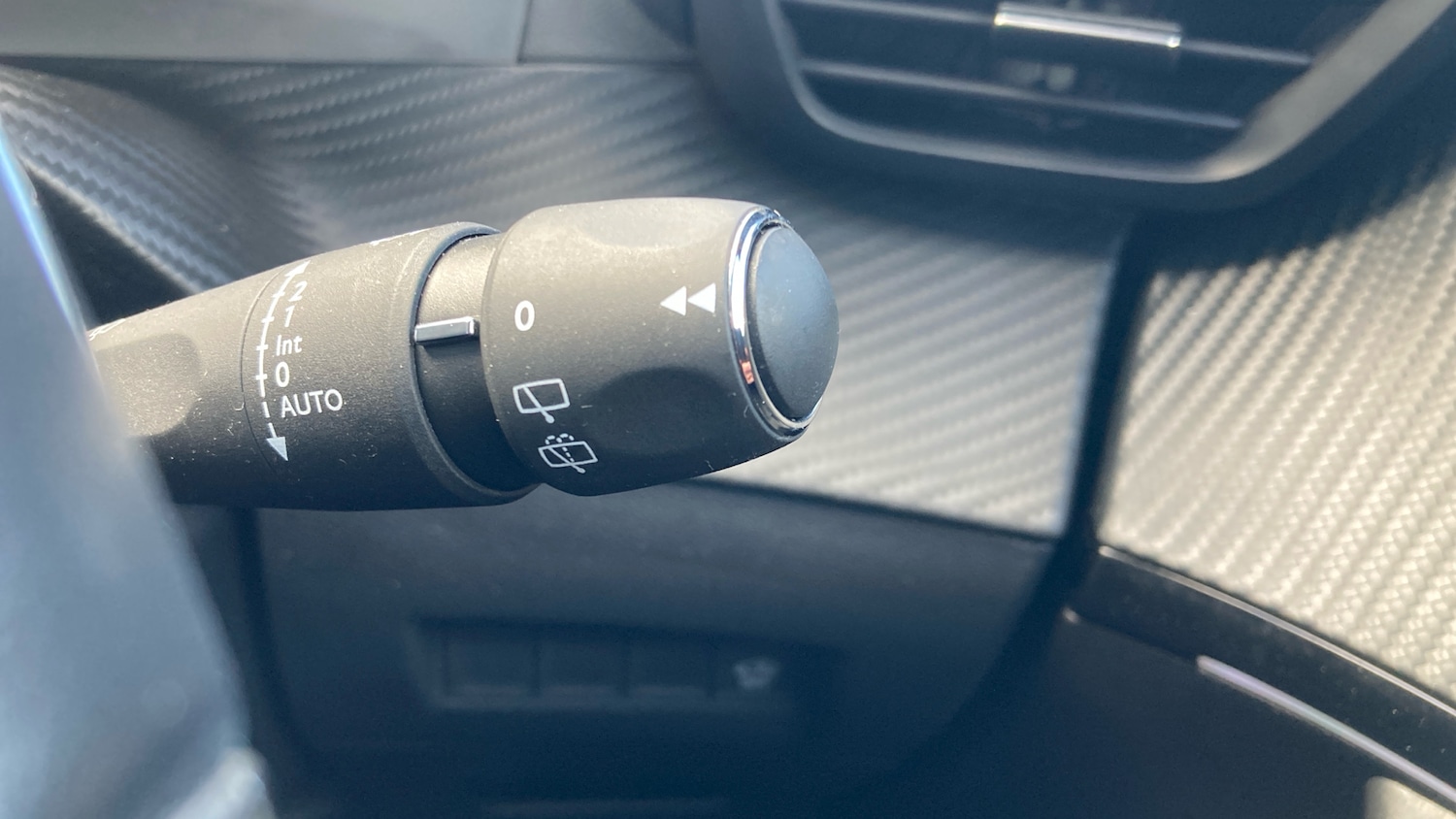 Used Peugeot 2008 2024 for sale - 76396817: Photo 29