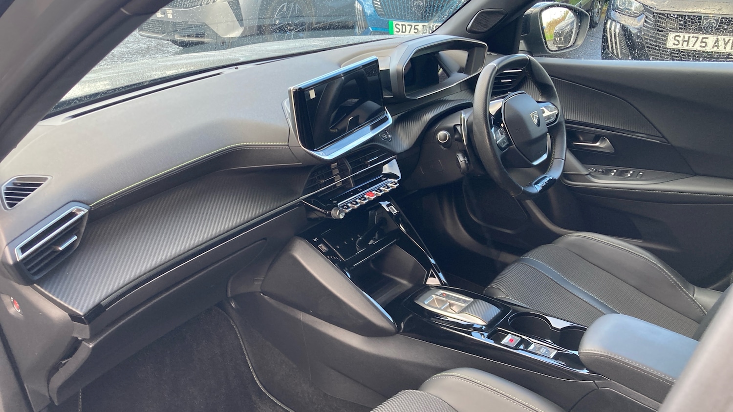 Used Peugeot 2008 2024 for sale - 76396817: Photo 9