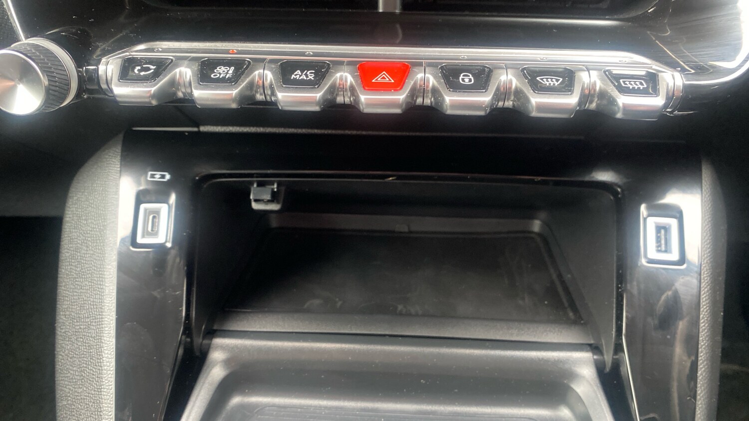 Used Peugeot 208 2022 for sale - 78106141: Photo 24