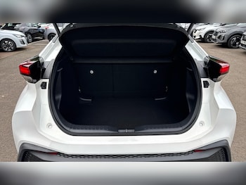Used Toyota C-HR 2024 for sale - 75827543: Photo