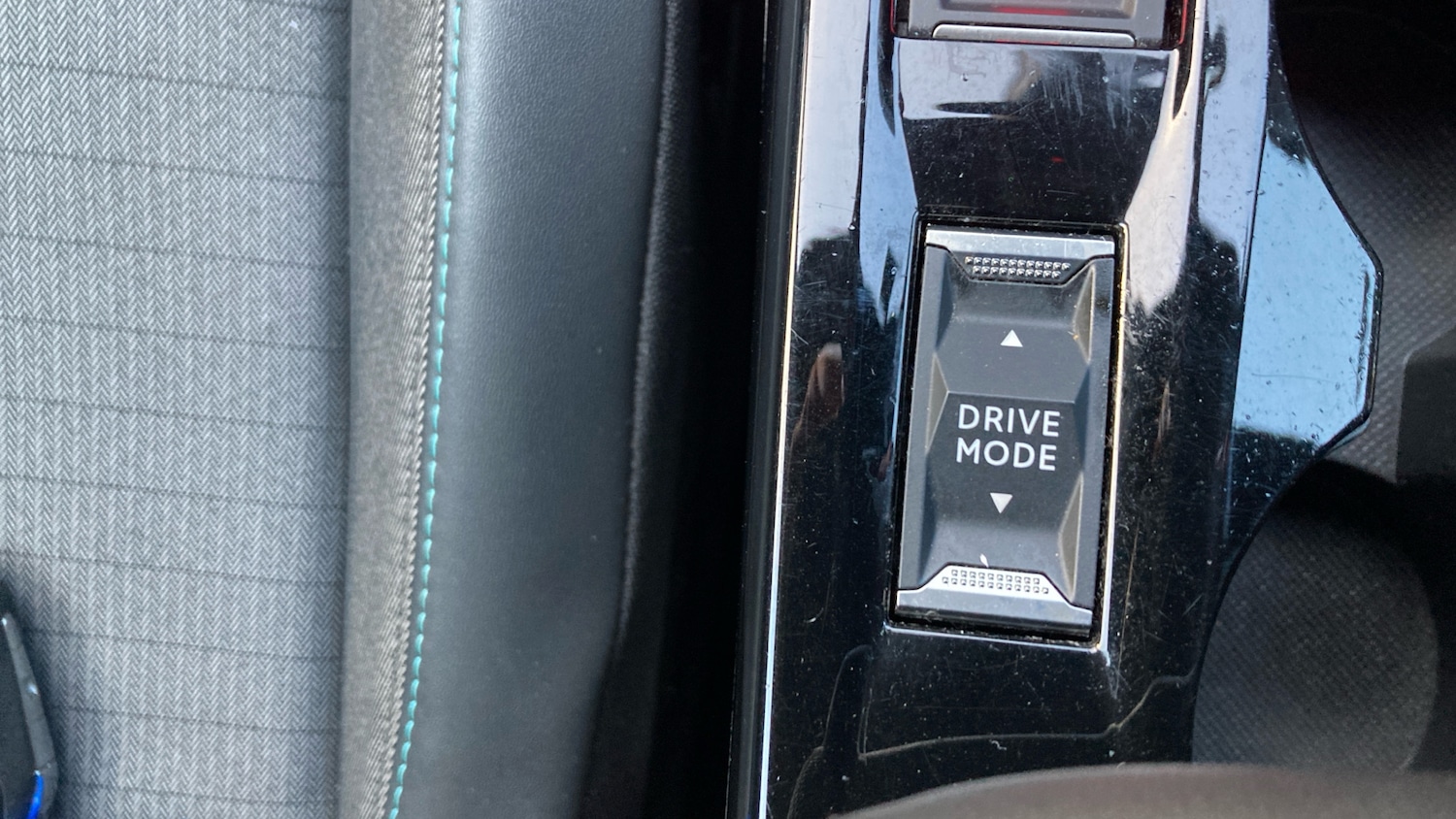 Used Peugeot 2008 2023 for sale - 77115798: Photo 41