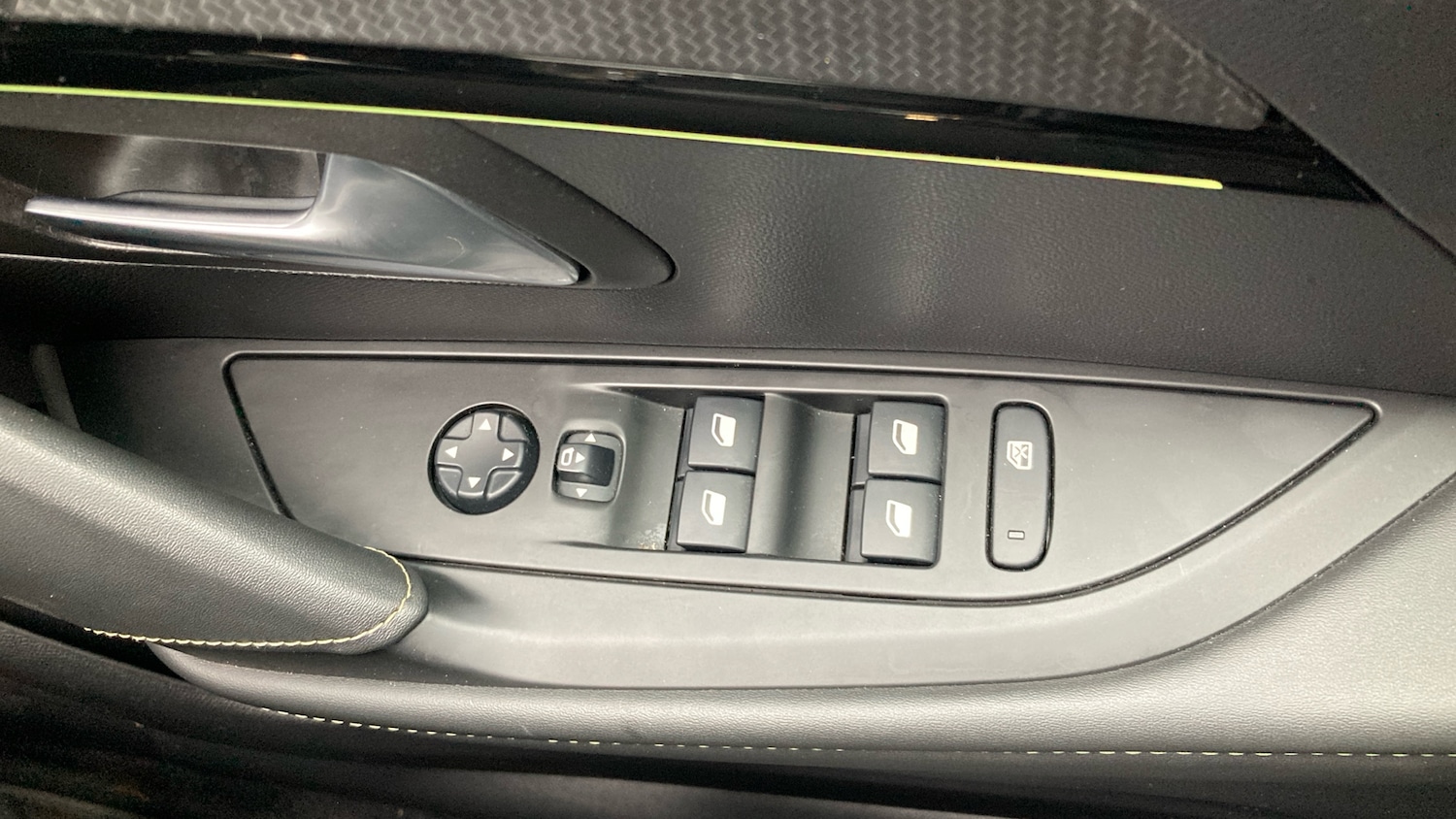 Used Peugeot 208 2020 for sale - 76504802: Photo 21