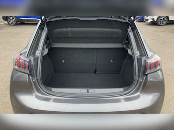 Used Peugeot 208 2020 for sale - 76504802: Photo