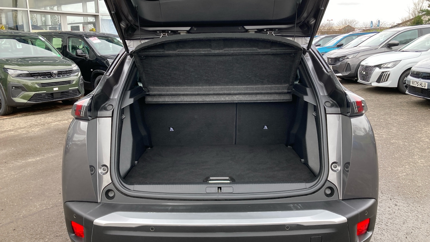 Used Peugeot 2008 2020 for sale - 77545670: Photo 4