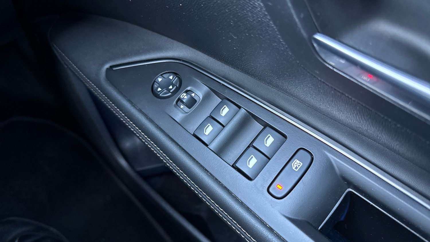 Used Peugeot 5008 2020 for sale - 77036659: Photo 24