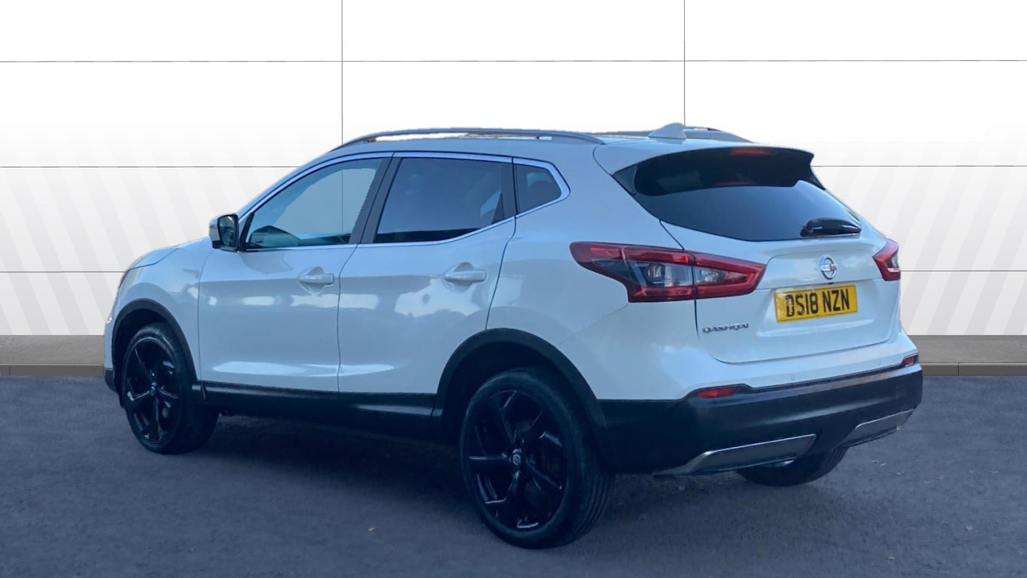 Used Nissan Qashqai 2018 for sale - 76486019: Photo 2