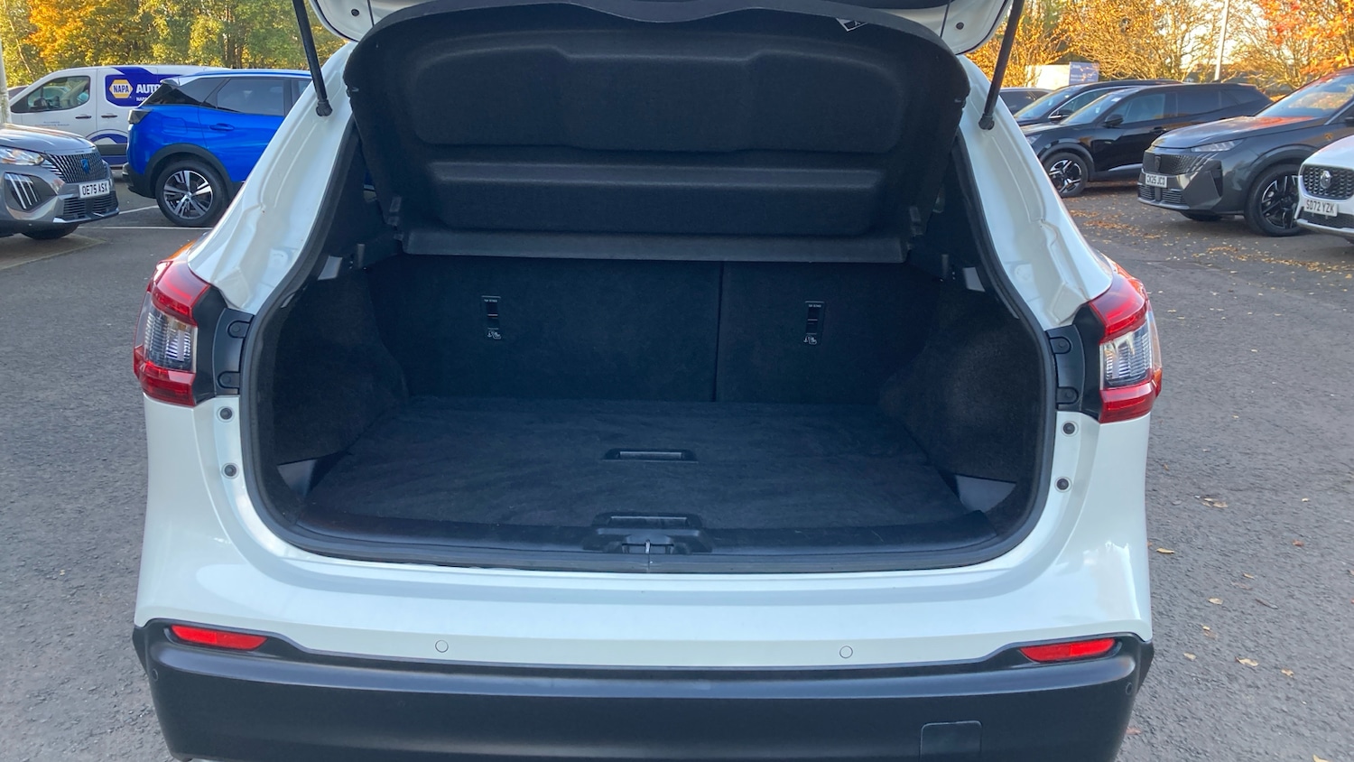 Used Nissan Qashqai 2018 for sale - 76486019: Photo 4