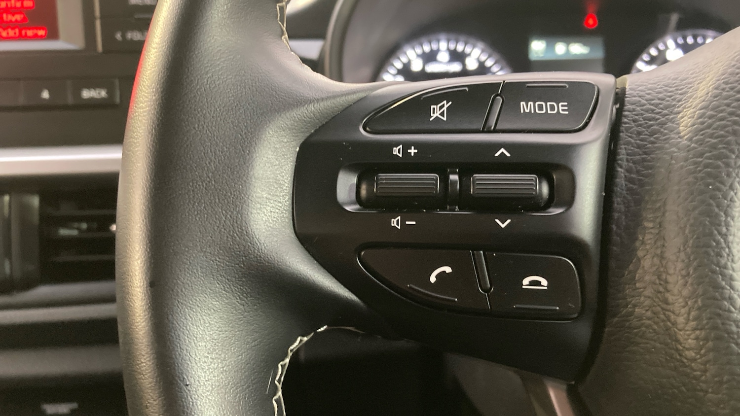 Used Kia Picanto 2022 for sale - 76415685: Photo 32