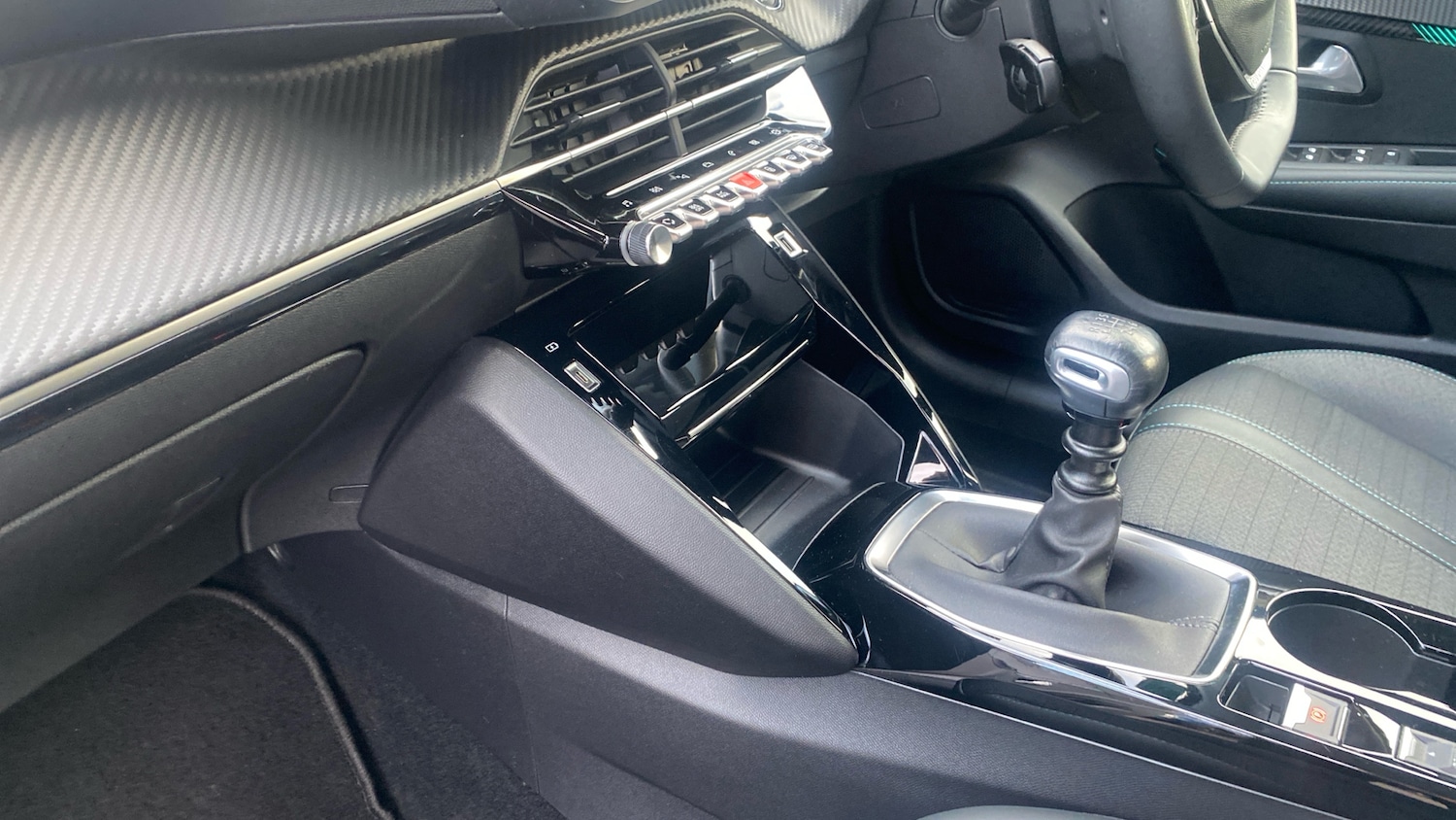 Used Peugeot 208 2022 for sale - 77380610: Photo 13