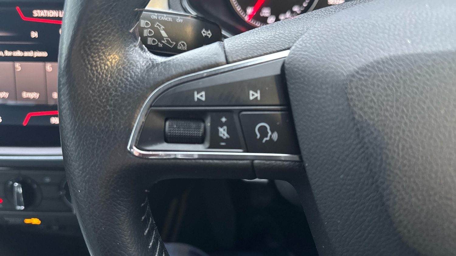 Used SEAT Arona 2018 for sale - 76896798: Photo 32