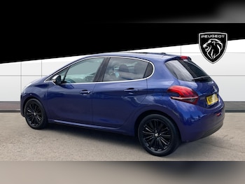 Used Peugeot 208 2017 for sale - 79477972: Photo