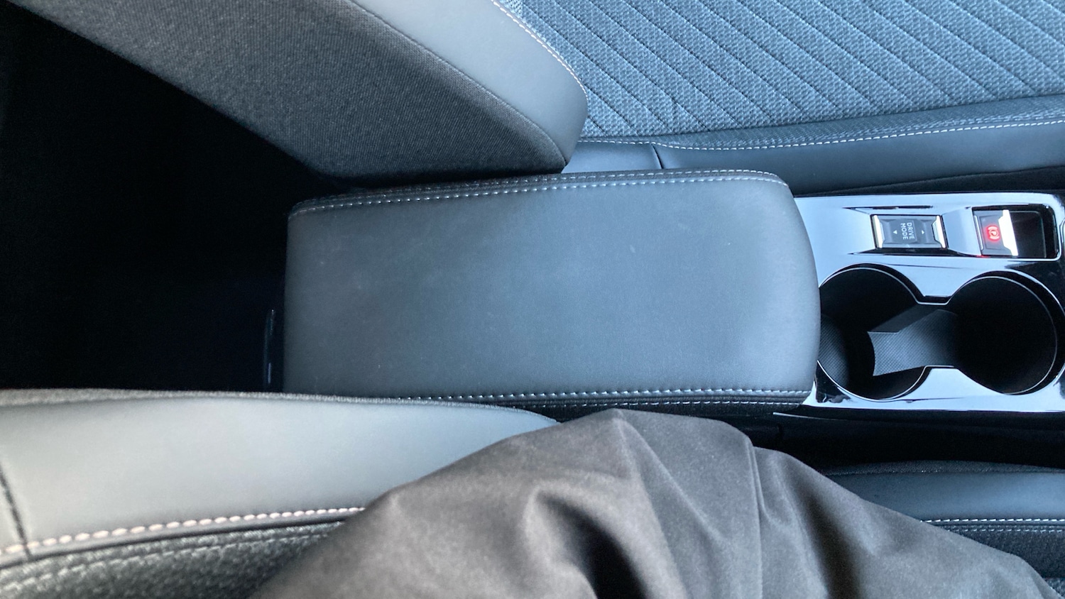 Used Peugeot 2008 2025 for sale - 76807427: Photo 41