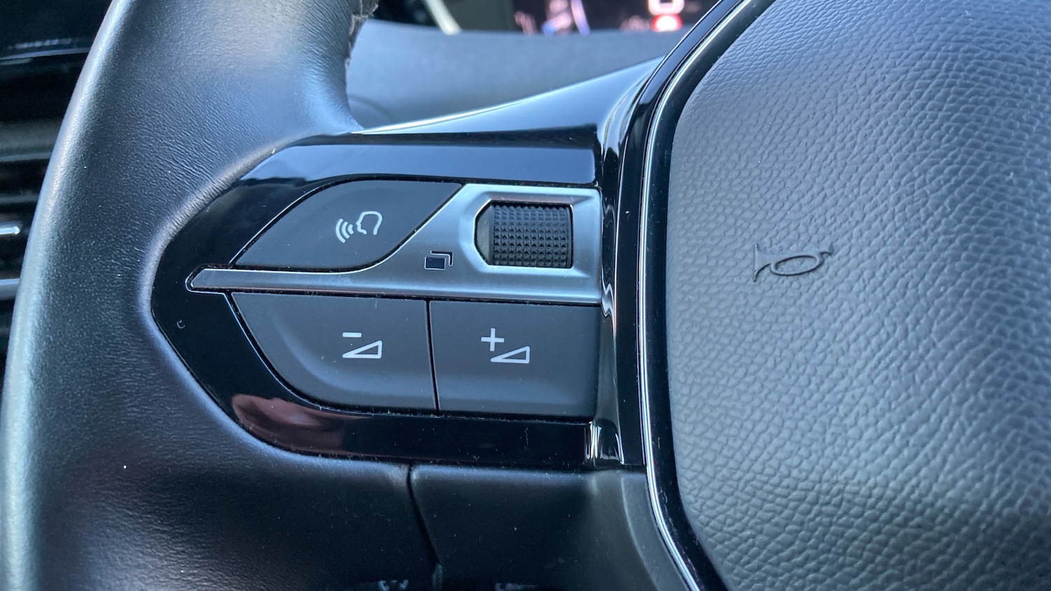 Used Peugeot 5008 2022 for sale - 76638560: Photo 35