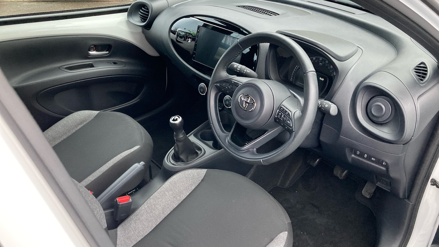 Used Toyota Aygo X 2024 for sale - 77034211: Photo 11