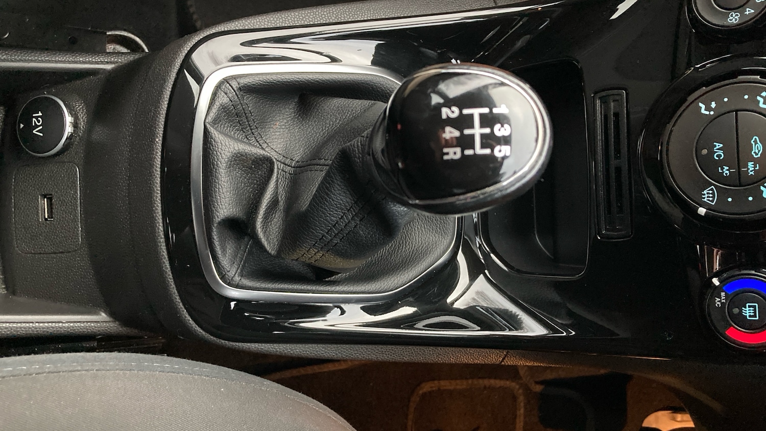 Used Ford Fiesta 2017 for sale - 77023356: Photo 27