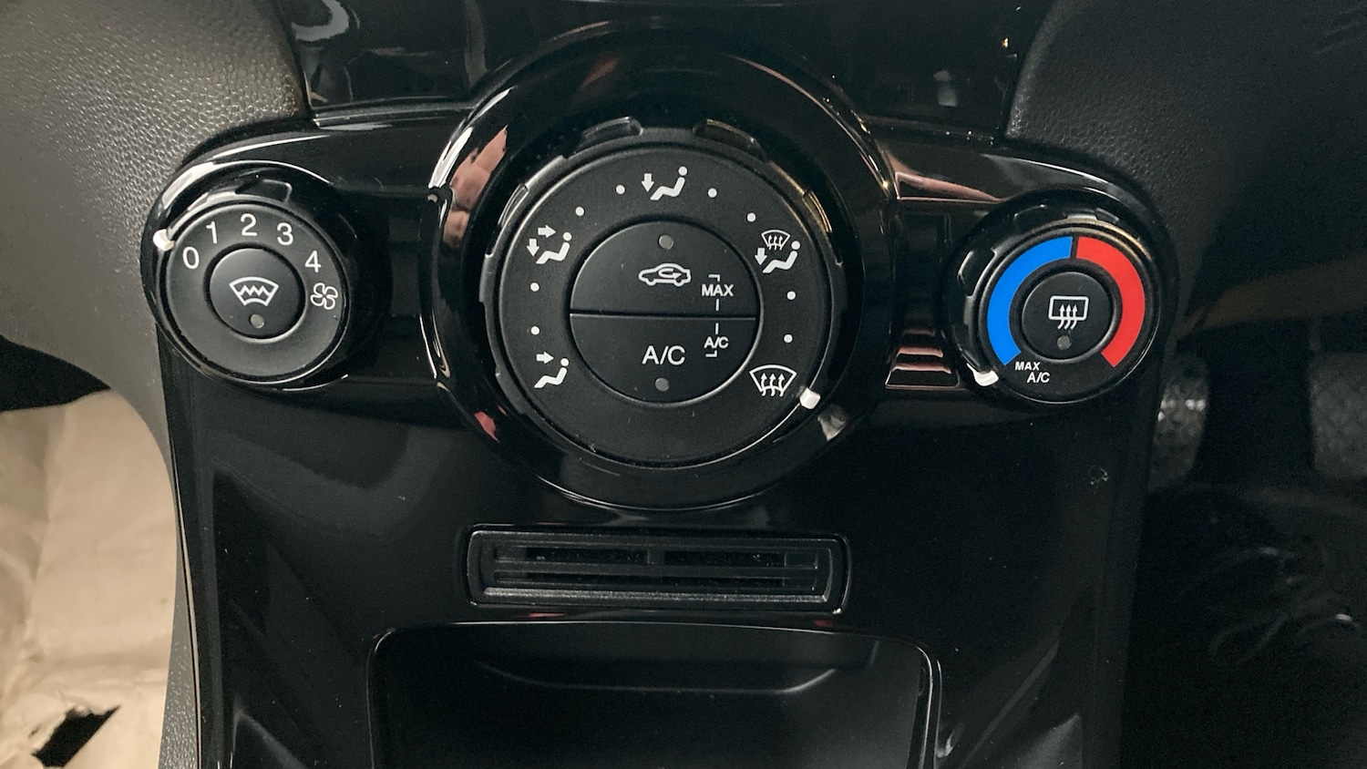 Used Ford Fiesta 2017 for sale - 77023356: Photo 28