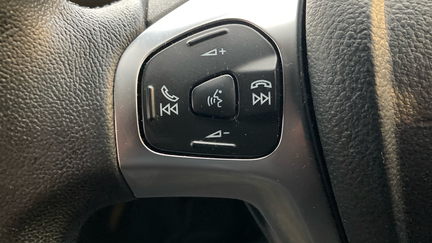 Used Ford Fiesta 2017 for sale - 77023356: Photo 32