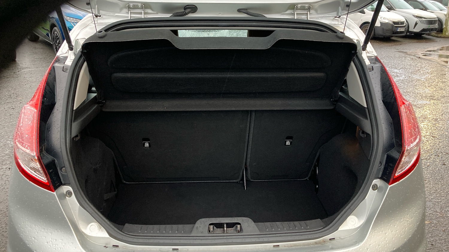 Used Ford Fiesta 2017 for sale - 77023356: Photo 4