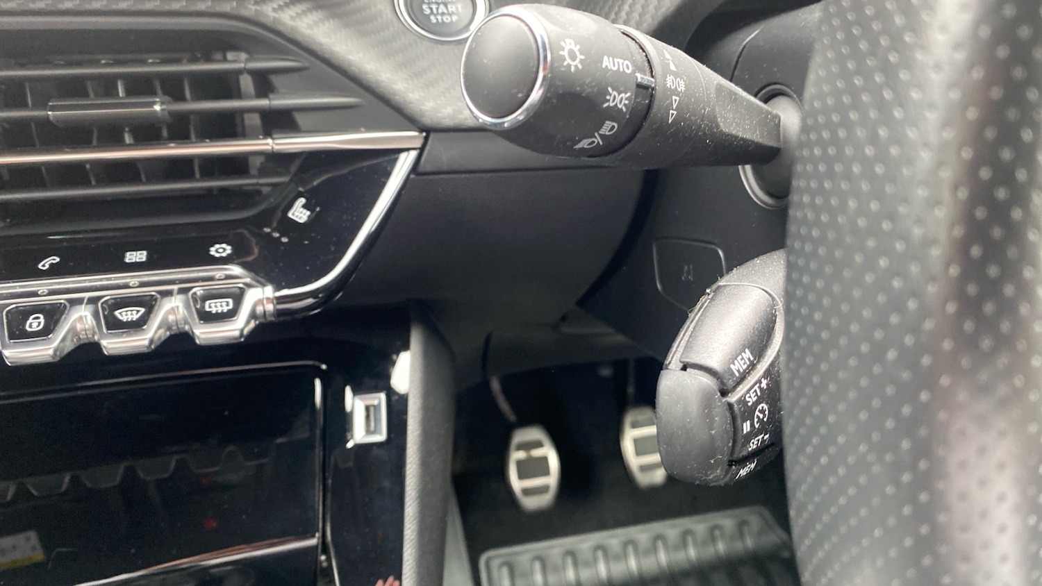 Used Peugeot 2008 2022 for sale - 76299716: Photo 40