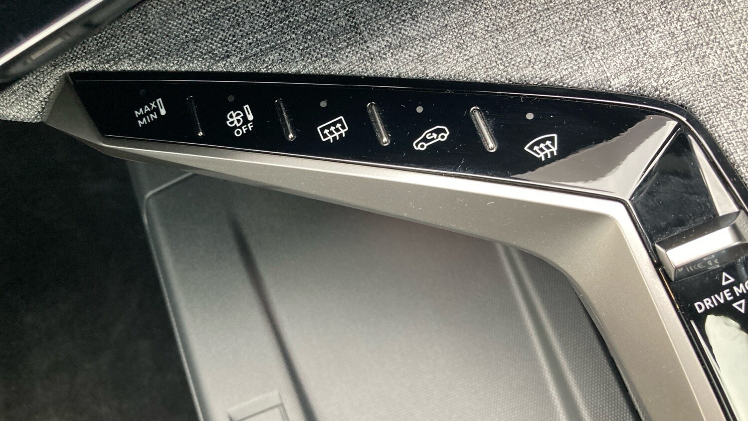Used Peugeot 5008 2025 for sale - 76299709: Photo 34