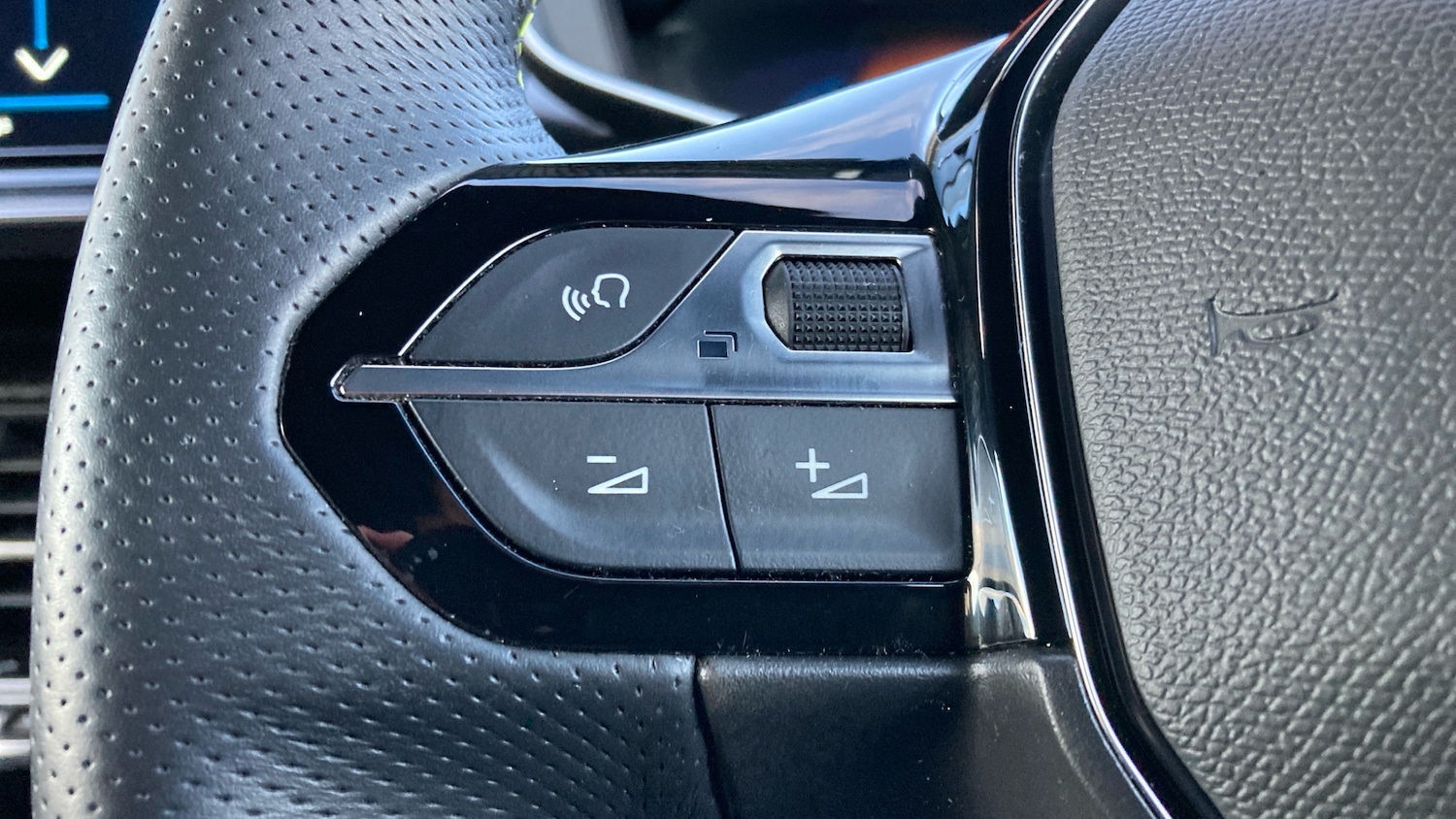 Used Peugeot 208 2023 for sale - 77129428: Photo 30