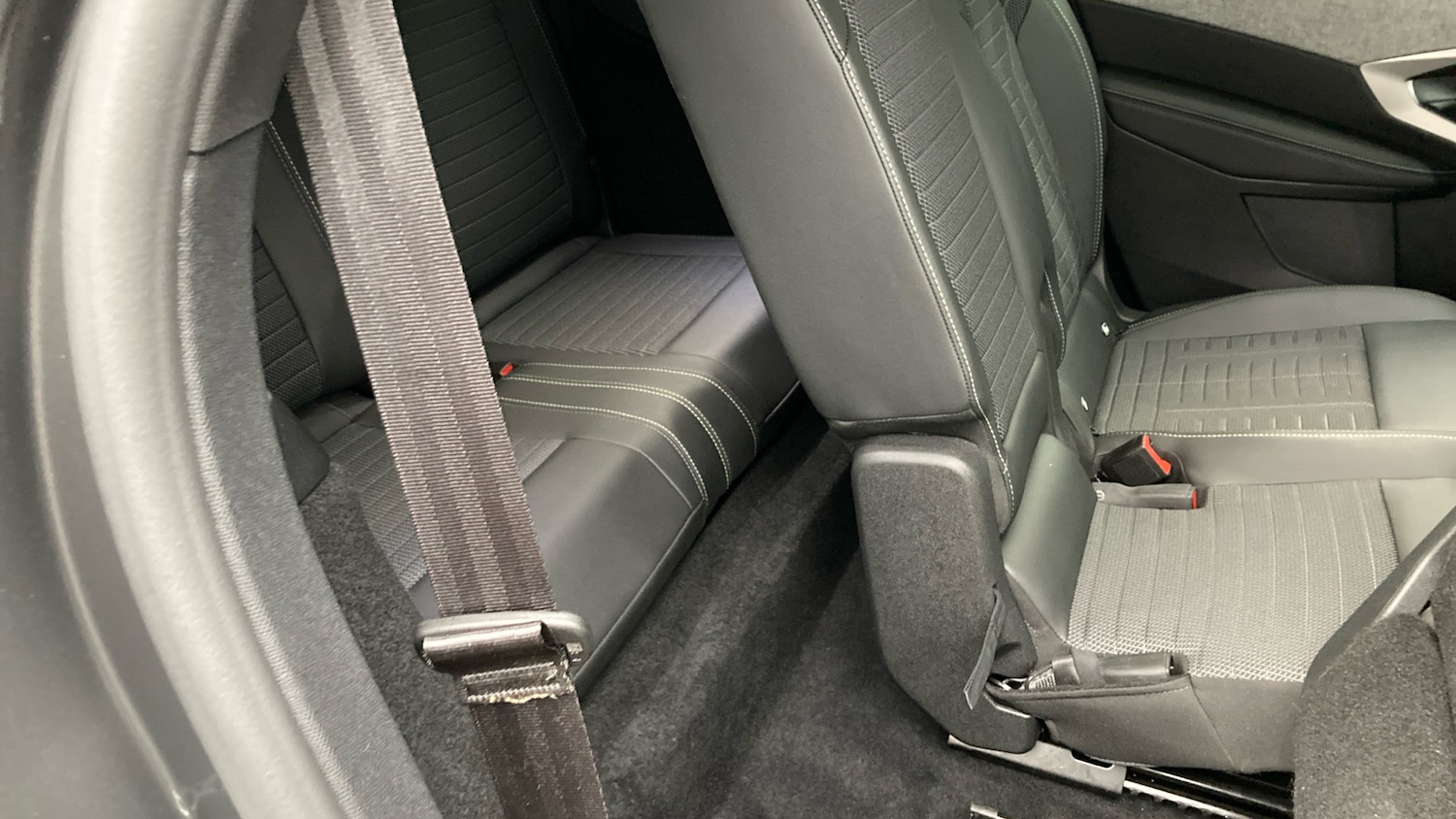 Used Peugeot 5008 2025 for sale - 77061323: Photo 36