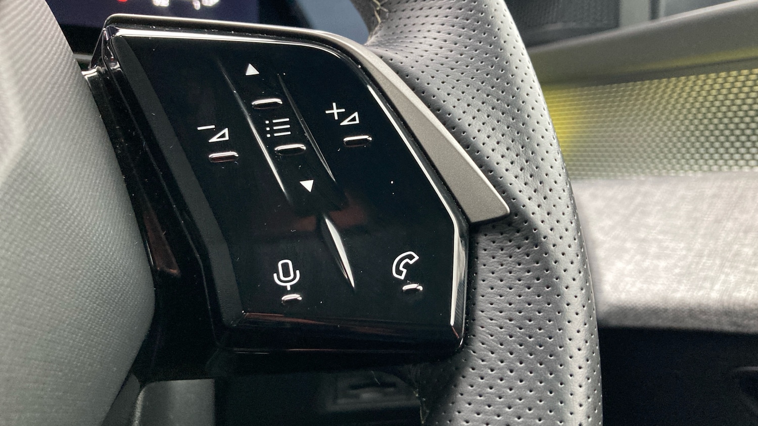 Used Peugeot 5008 2025 for sale - 77061323: Photo 42