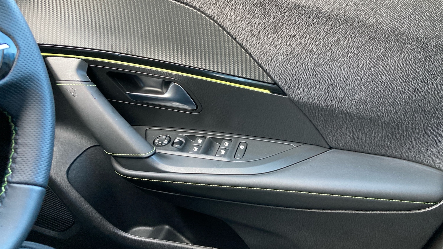 Used Peugeot 2008 2025 for sale - 76684009: Photo 24