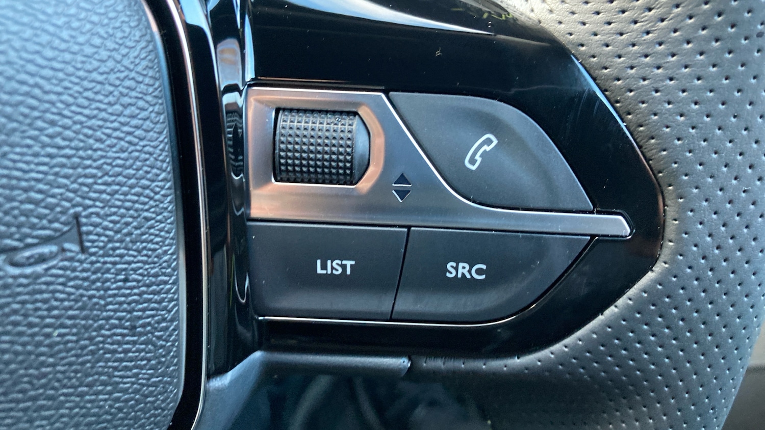 Used Peugeot 2008 2025 for sale - 76684009: Photo 26