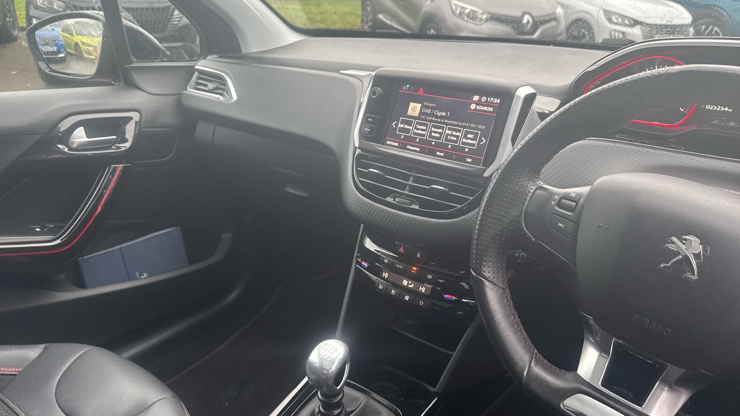 Used Peugeot 2008 2018 for sale - 76719944: Photo 14