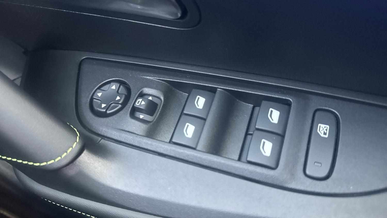 Used Peugeot 2008 2025 for sale - 76907646: Photo 37