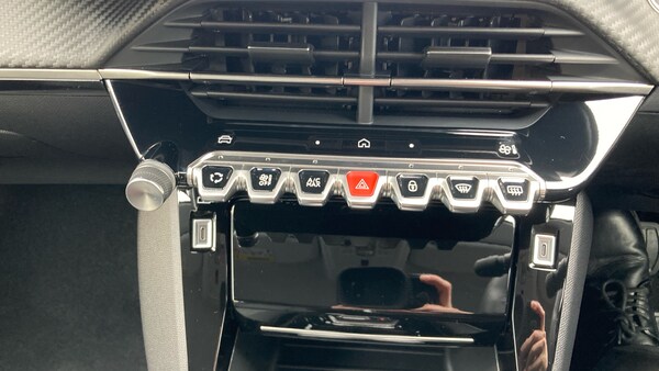 Used Peugeot 208 2025 for sale - 76220663: Photo 32