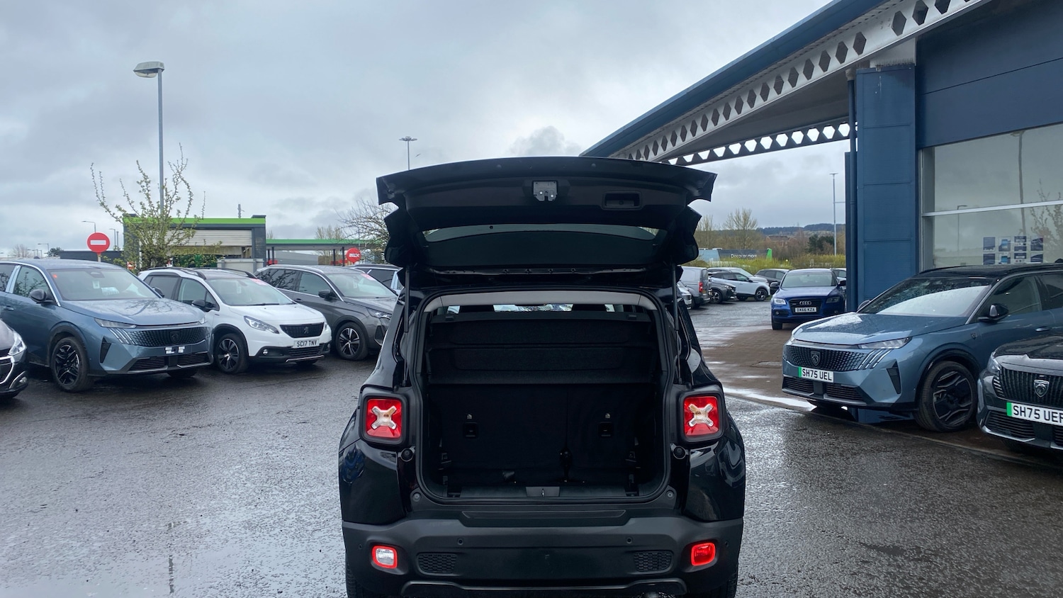 Used Jeep Renegade 2023 for sale - 78105455: Photo 4