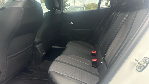 Used Peugeot 2008 2023 for sale - 76157058: Photo 16