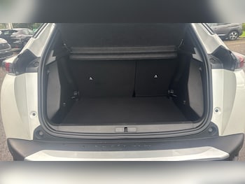 Used Peugeot 2008 2023 for sale - 76157058: Photo 4
