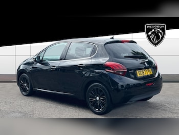 Used Peugeot 208 2017 for sale - 79476313: Photo