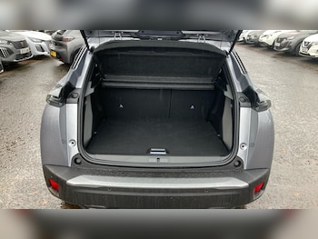 Used Peugeot 2008 2025 for sale - 76508014: Photo