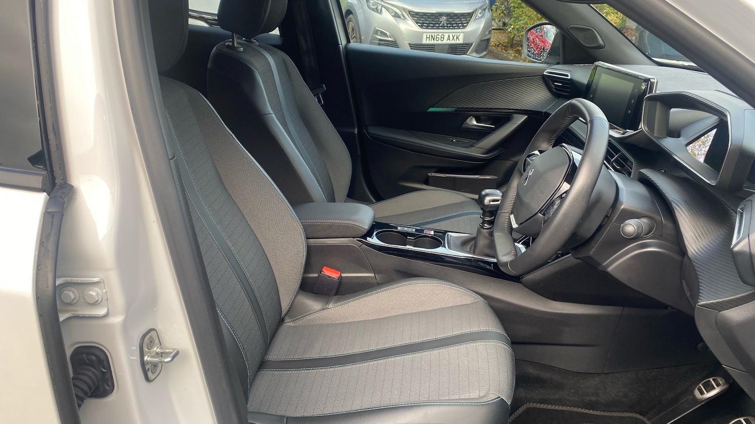 Used Peugeot 2008 2023 for sale - 76493669: Photo 30