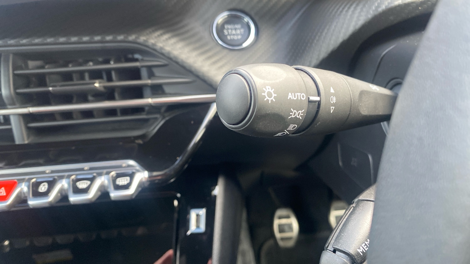 Used Peugeot 2008 2023 for sale - 76493669: Photo 31