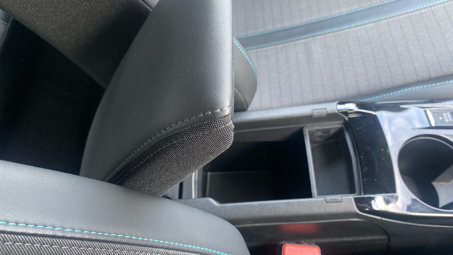 Used Peugeot 2008 2023 for sale - 76493669: Photo 38