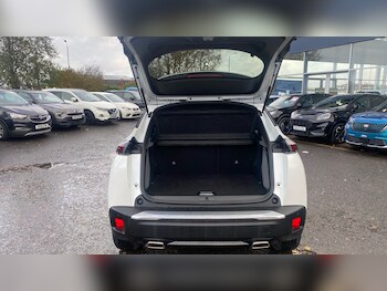 Used Peugeot 2008 2023 for sale - 76493669: Photo