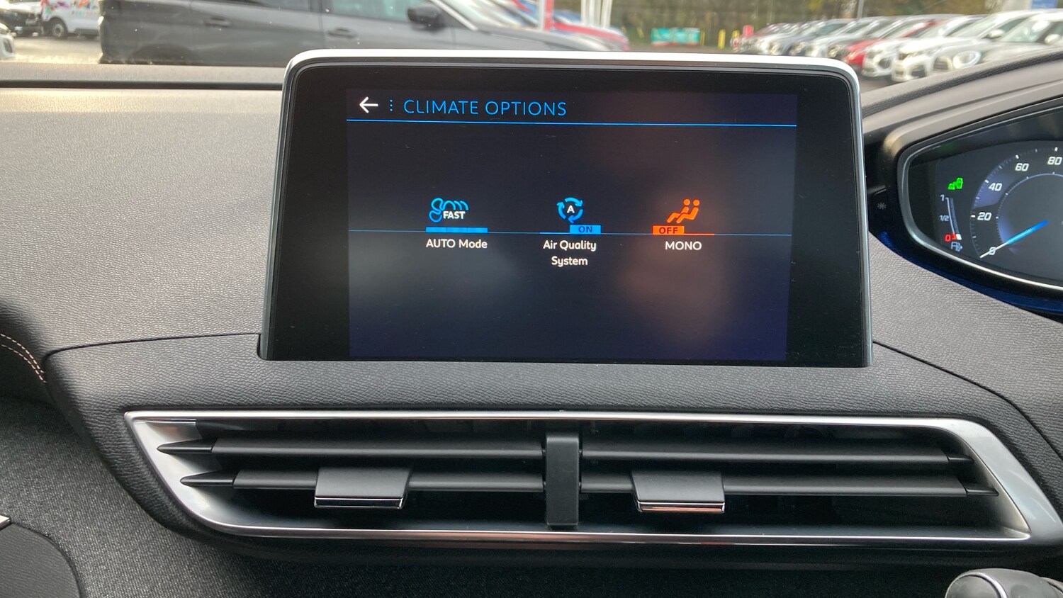 Used Peugeot 3008 2017 for sale - 76694734: Photo 30