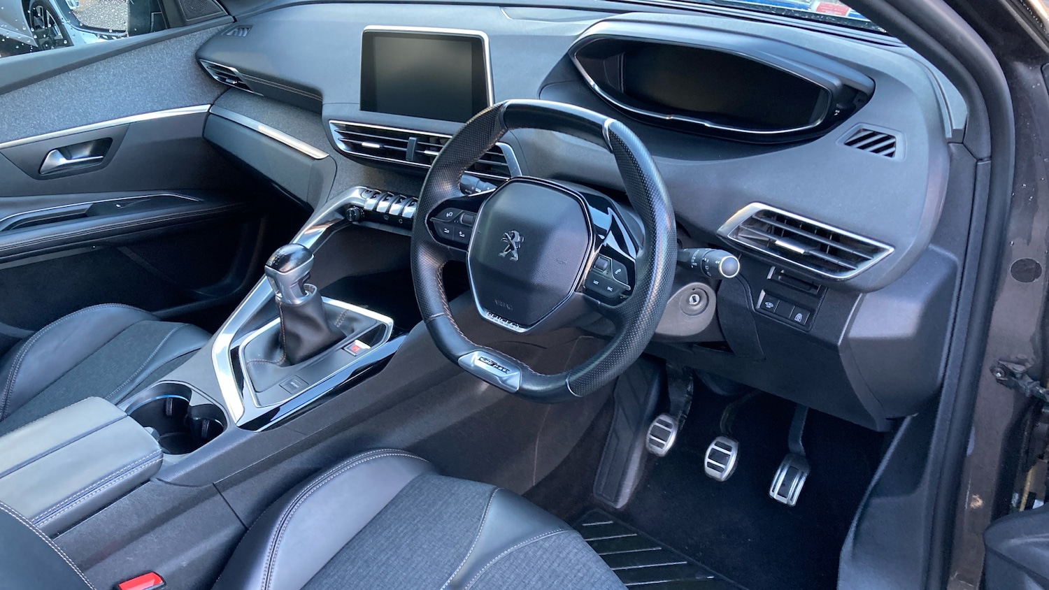 Used Peugeot 3008 2018 for sale - 76393931: Photo 11