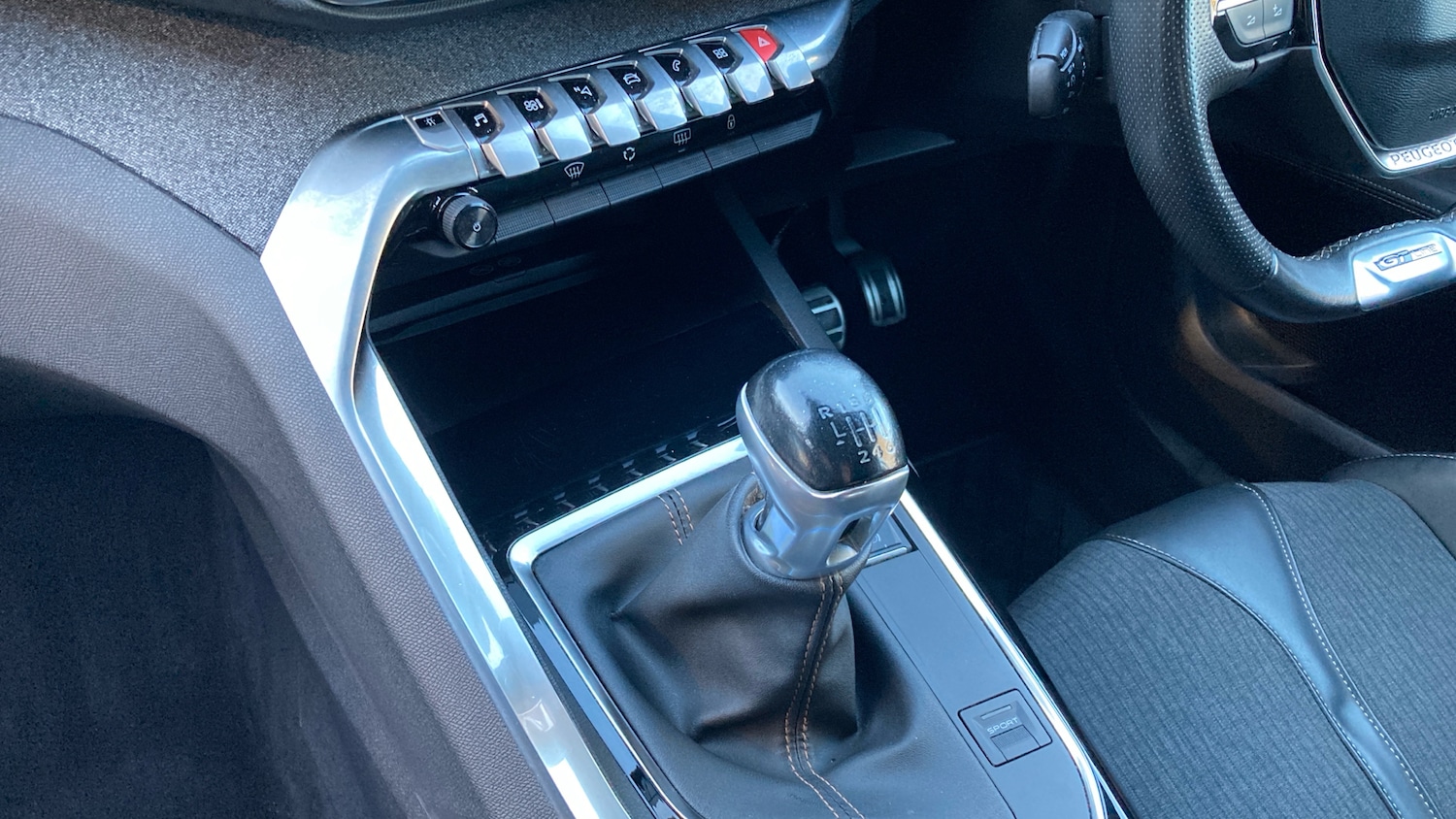 Used Peugeot 3008 2018 for sale - 76393931: Photo 13