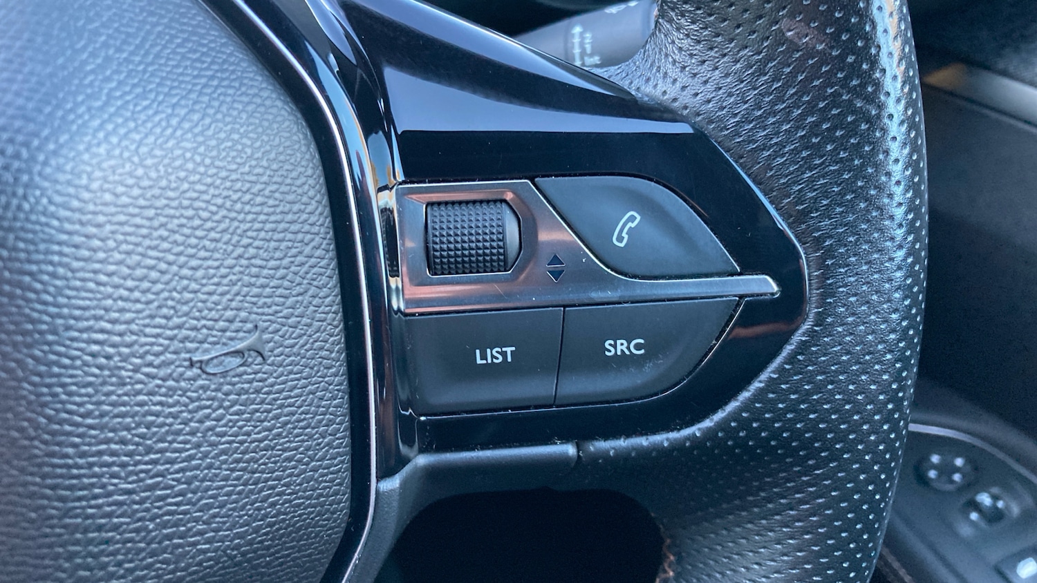 Used Peugeot 3008 2018 for sale - 76393931: Photo 22