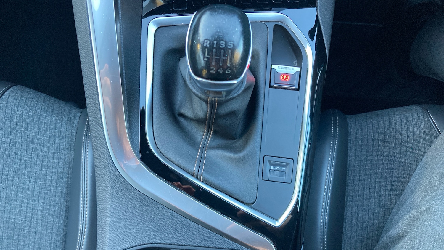 Used Peugeot 3008 2018 for sale - 76393931: Photo 40